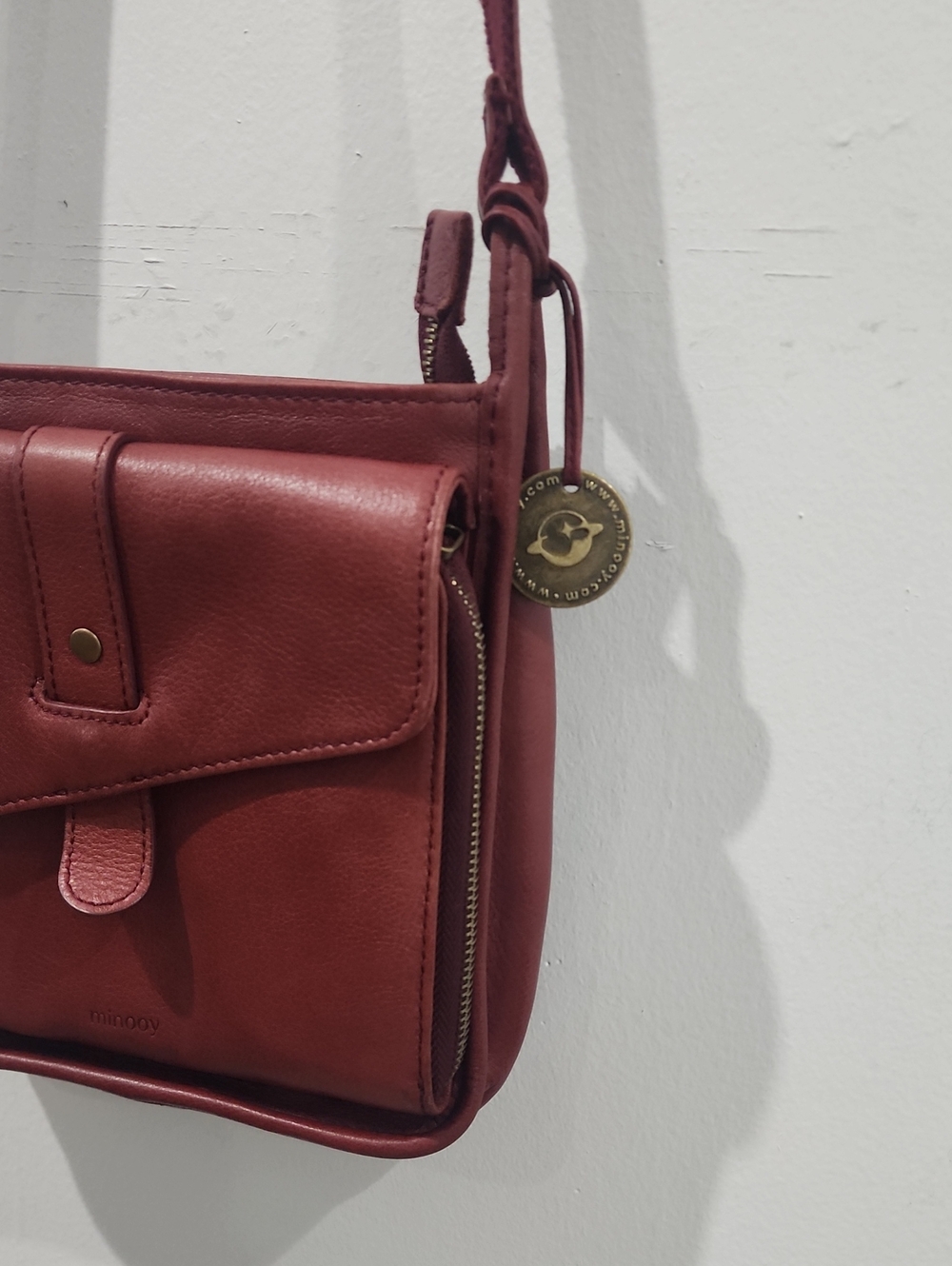 Minooy Athena Unique Design Mini Crossbody Bag - Picture 4 of 15